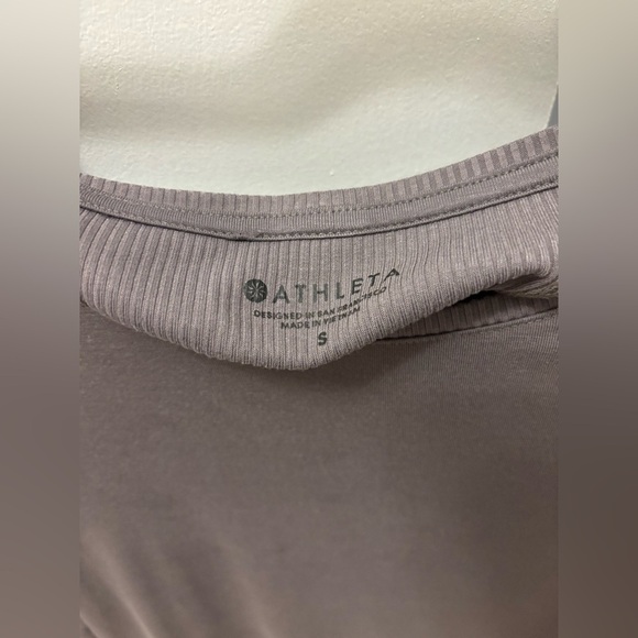 Athleta Split Back Essence Semi Fit Long Sleeve Top Taupe Gray Small - Picture 2 of 3